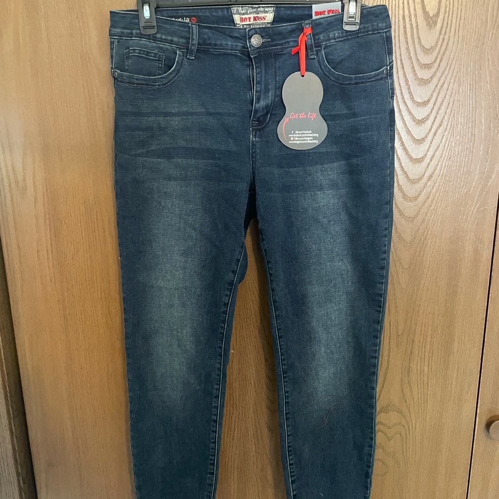 New with tags Hot Kiss skinny jeans, size 18